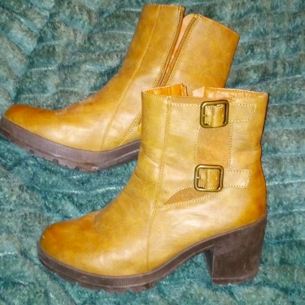 Woman's boots